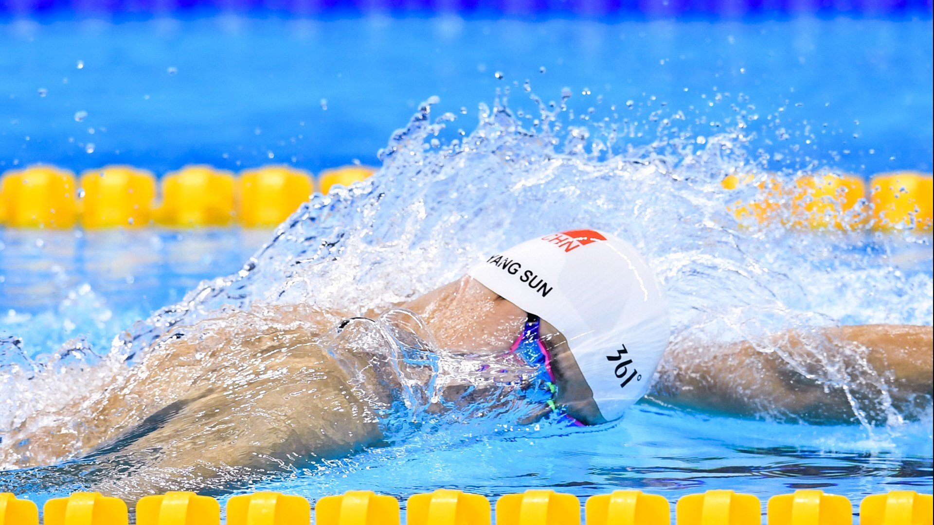 BLG逆境翻盘点燃观众热情:英雄归来之路